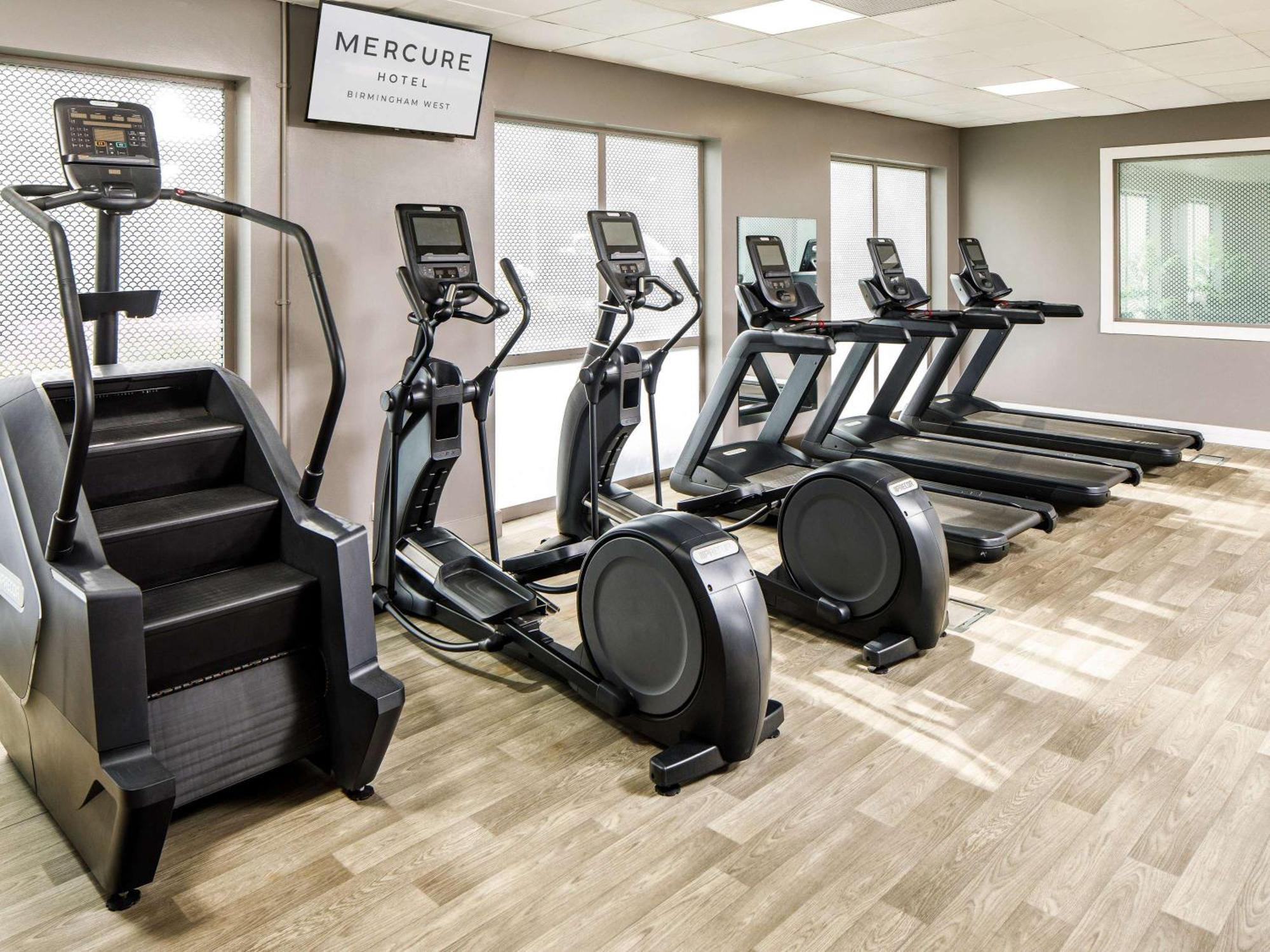 Mercure Birmingham West Hotel Вест-Бромвіч Екстер'єр фото