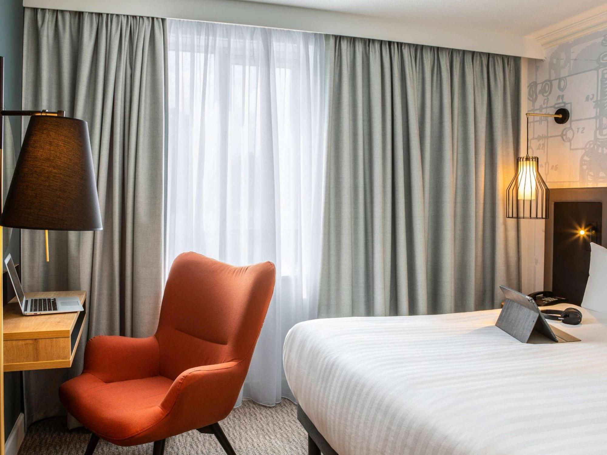 Mercure Birmingham West Hotel Вест-Бромвіч Екстер'єр фото